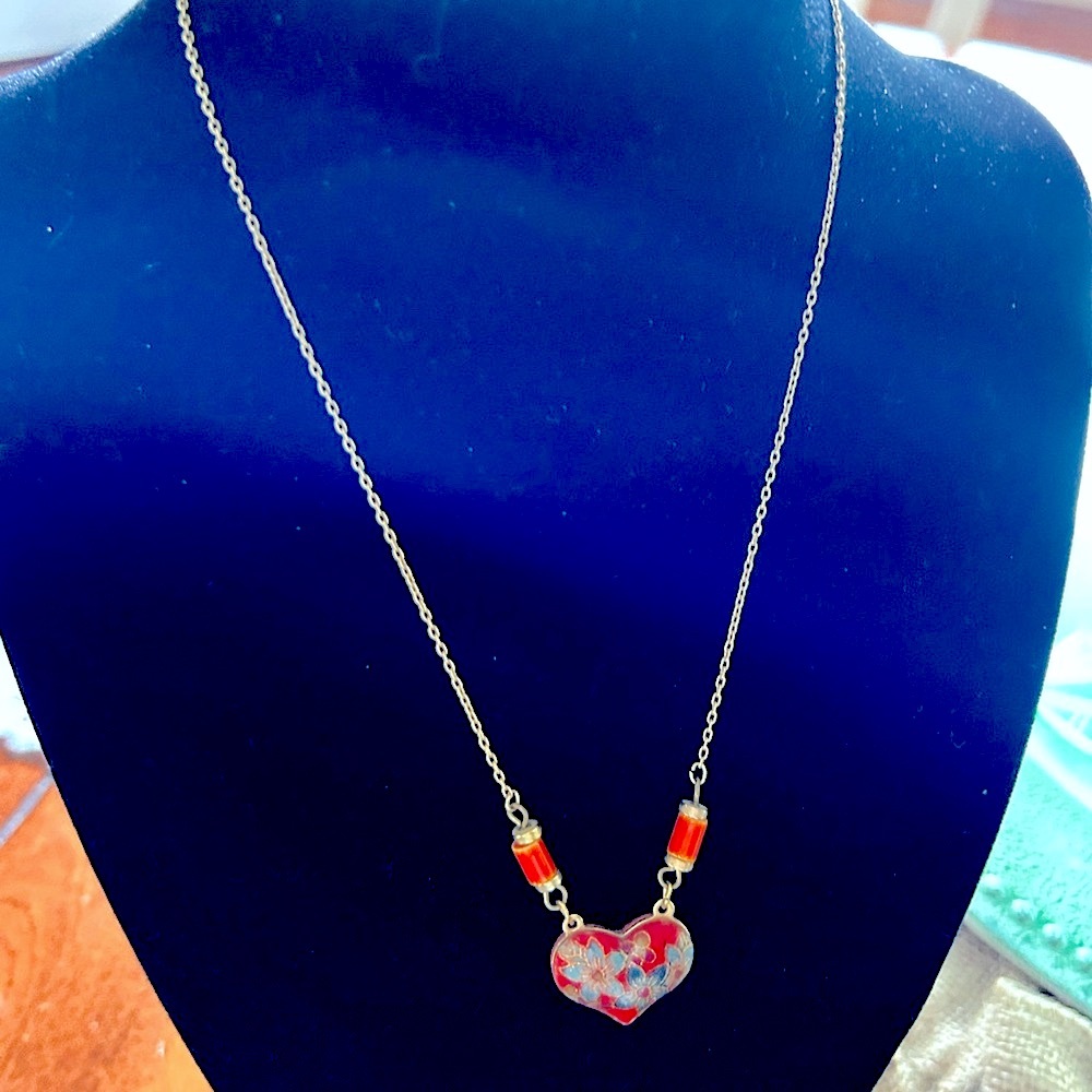 Cuisinier heart necklace with gold tone accents❤️❤️❤️